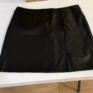 SHEIN Black Faux Leather Mini Skirt
